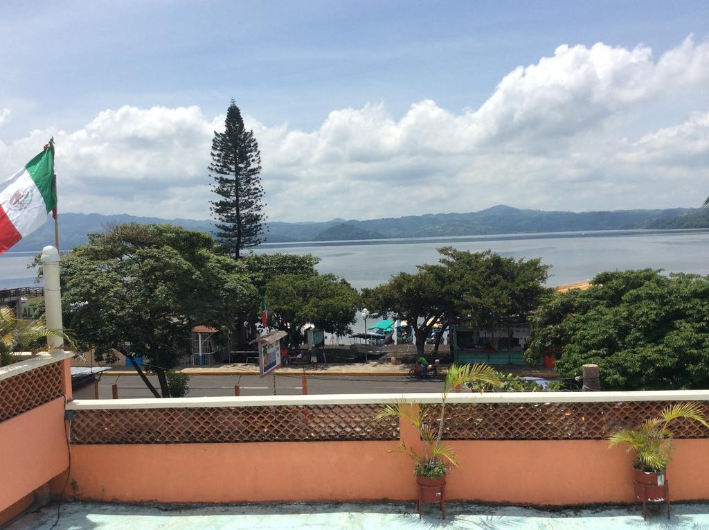 Hotel Juros กาเตมาโก ภายนอก รูปภาพ